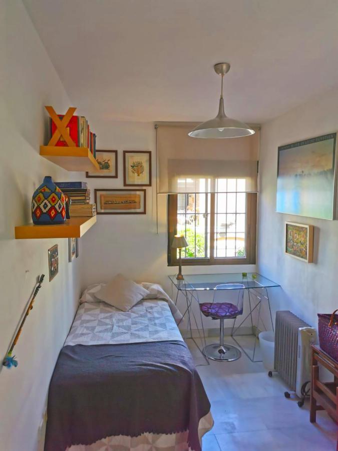 Habitacion Agradable Con Bano Individual Seville Exterior photo